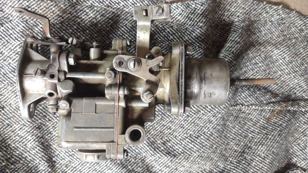 УАЗ, обмотка генератора ,якорь,карбюратор.гбц,помпа,шестерня бензобак