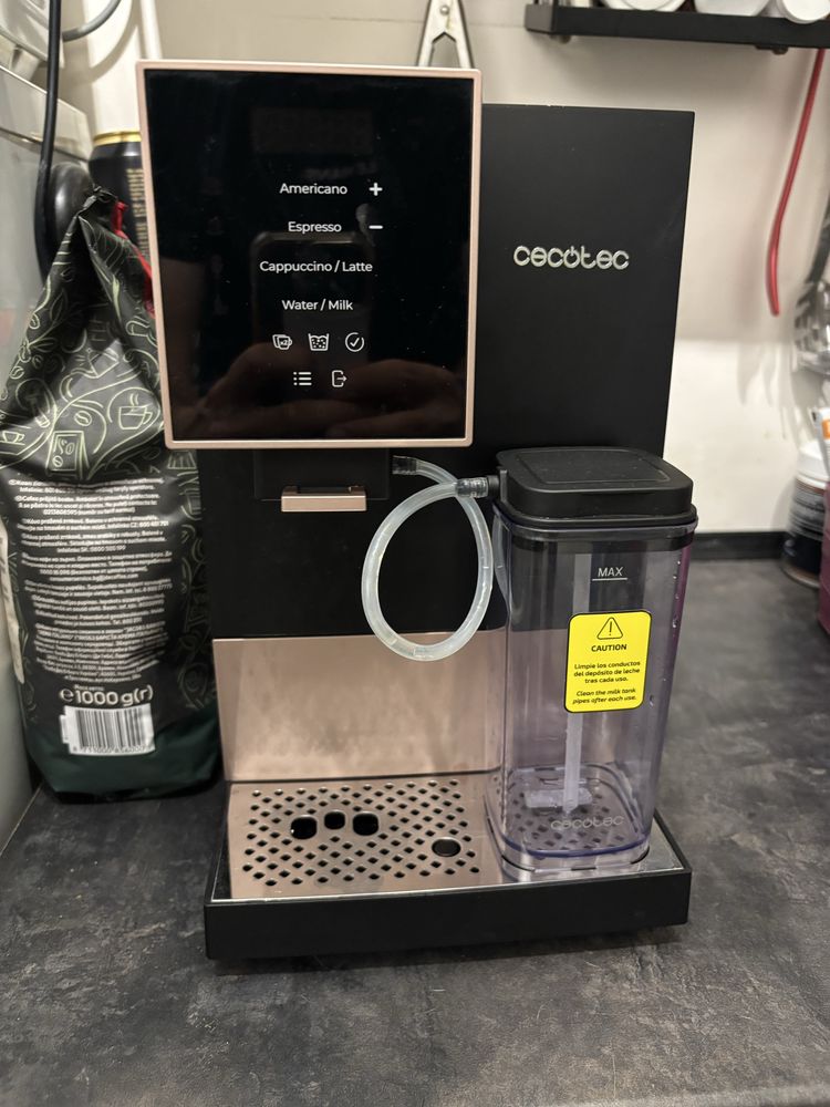 Ekspres do kawy Cecotec Cremmaet Compactccino - Do negocjacji
