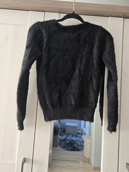 Włochaty sweterek rozm xs-m