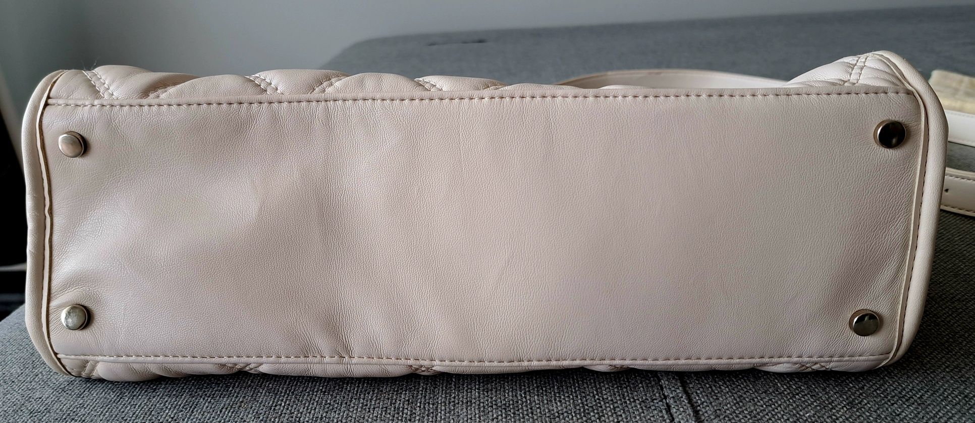 Steve Madden Vainilla B Pikowana Torba z Odpinanym Paskiem