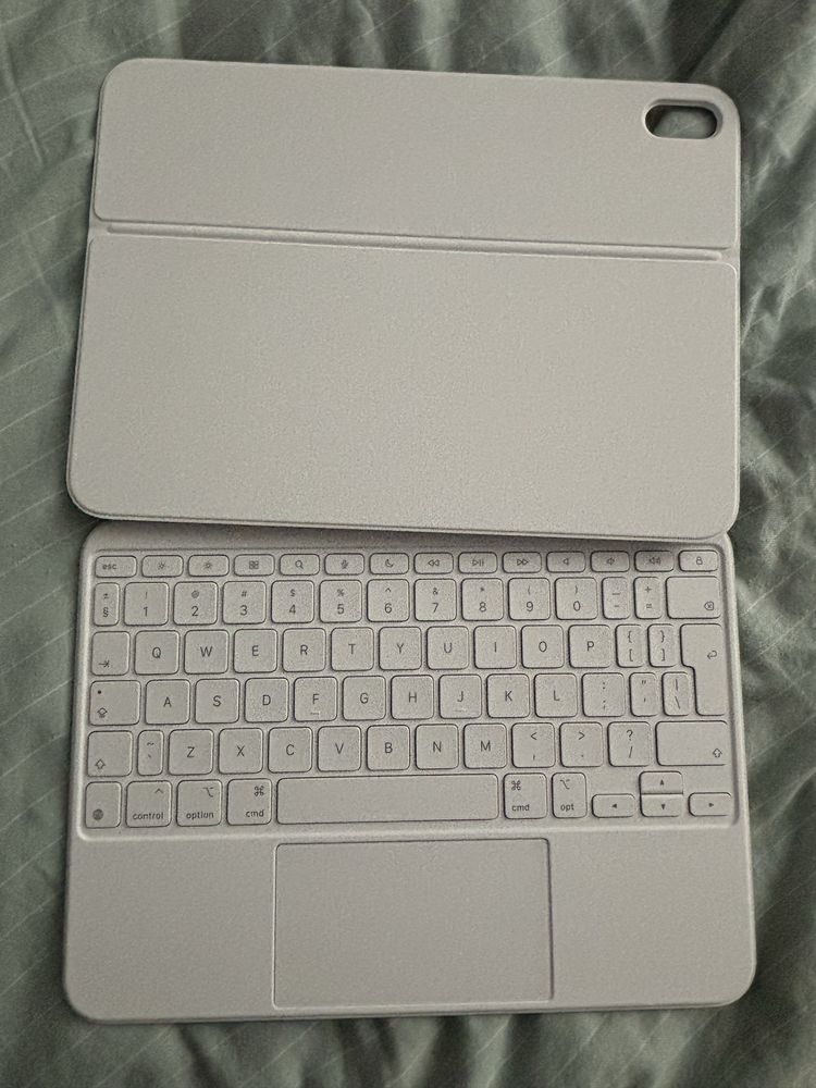 Etui na iPad APPLE Magic Keyboard Folio Biały Klawiatura
