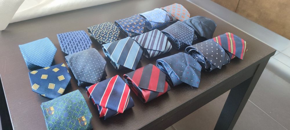 Gravatas - diversas marcas