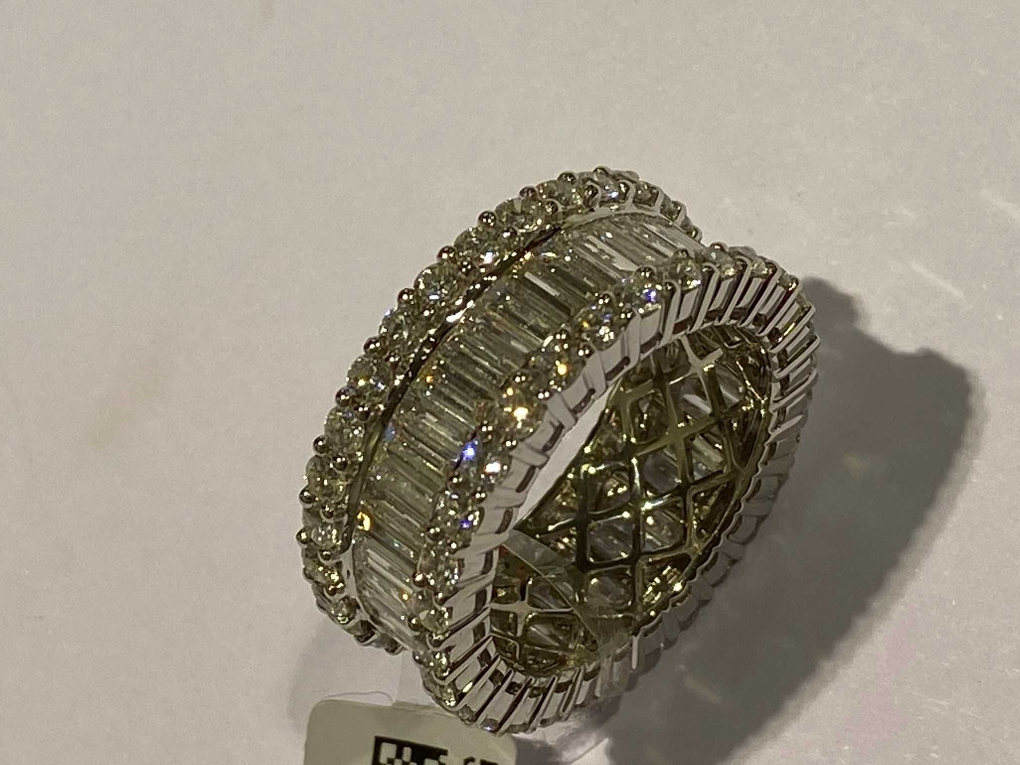 Obrączka z diamentami Infinity bagiety 5.00 CT VVS