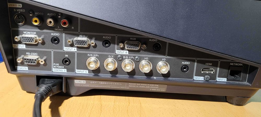 Projector Sony VPL-X40