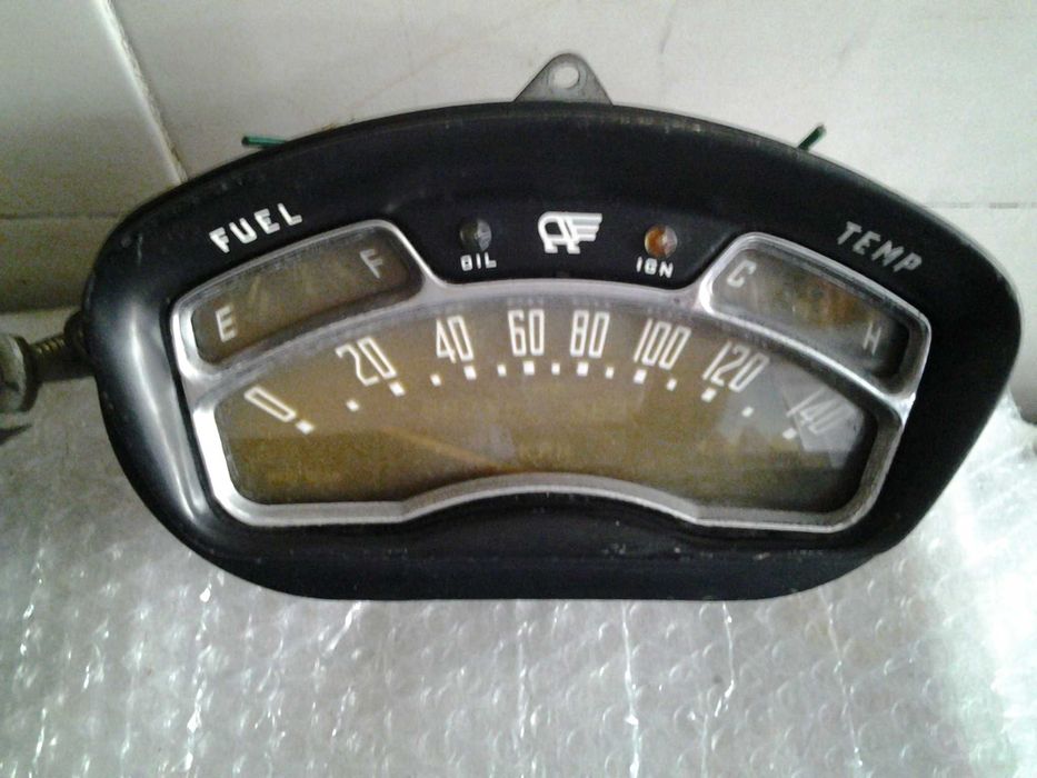 conta kilometros de carro antigo