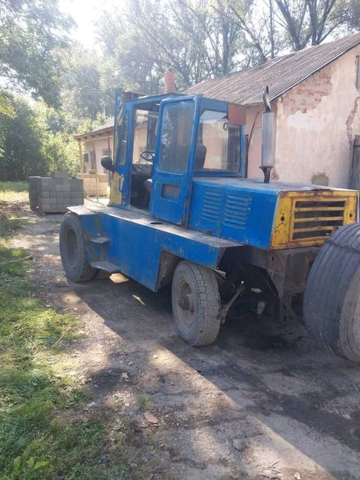 Навантажувач             .