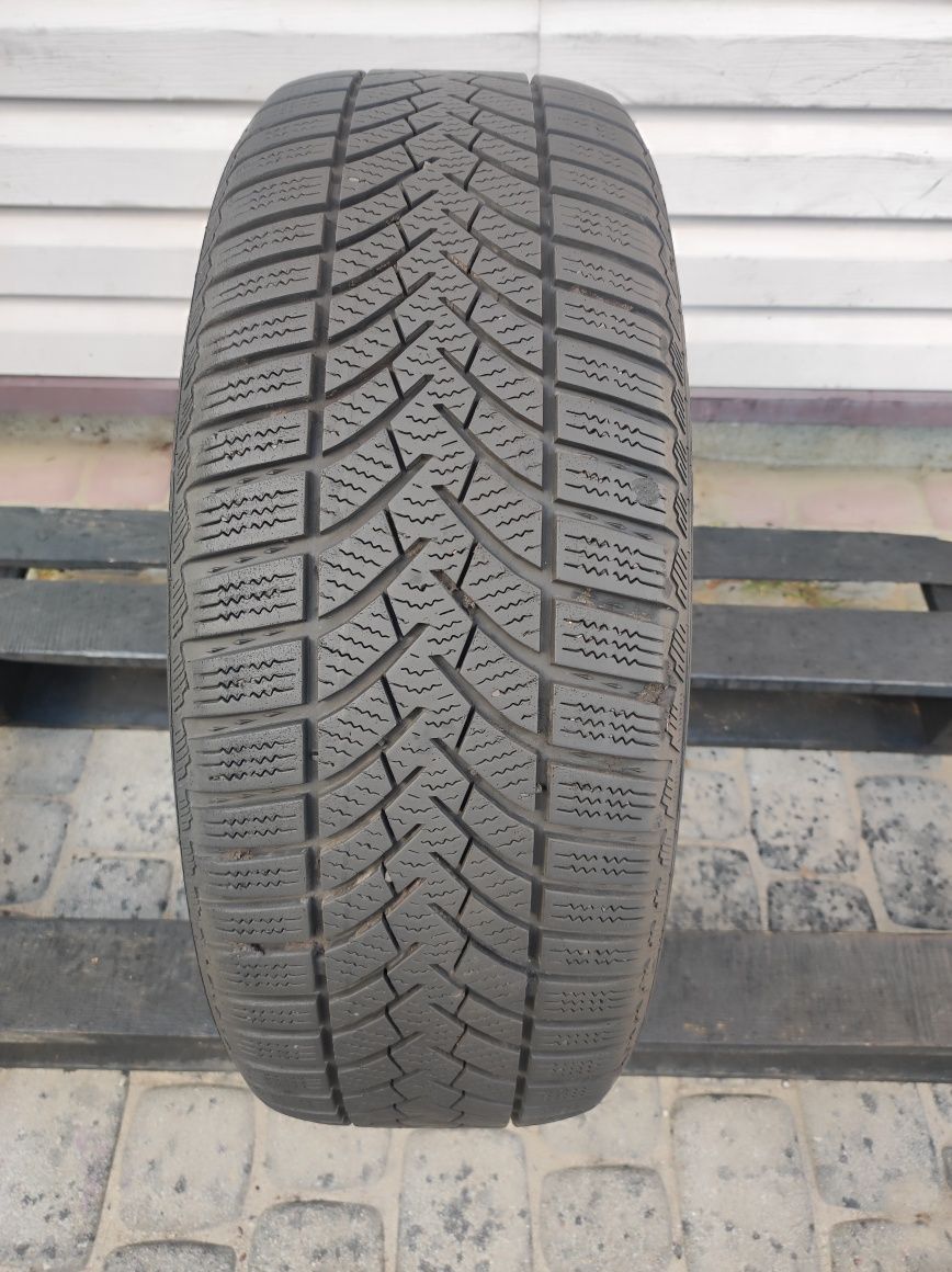 205.55.16 jedna opona Semperit Speed Grip-3