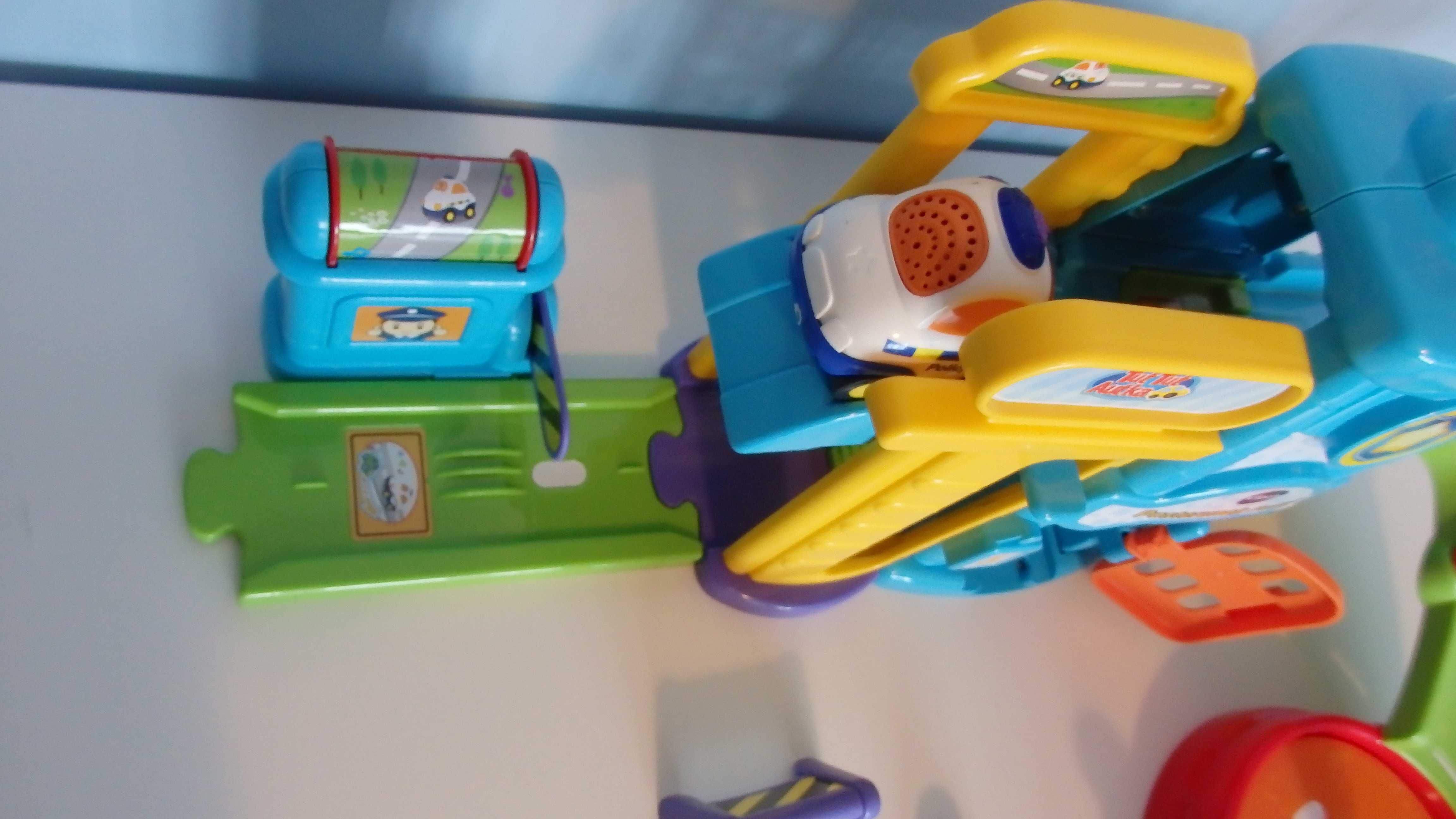 Vtech Tut Tut autka posterunek policji garaż 61073