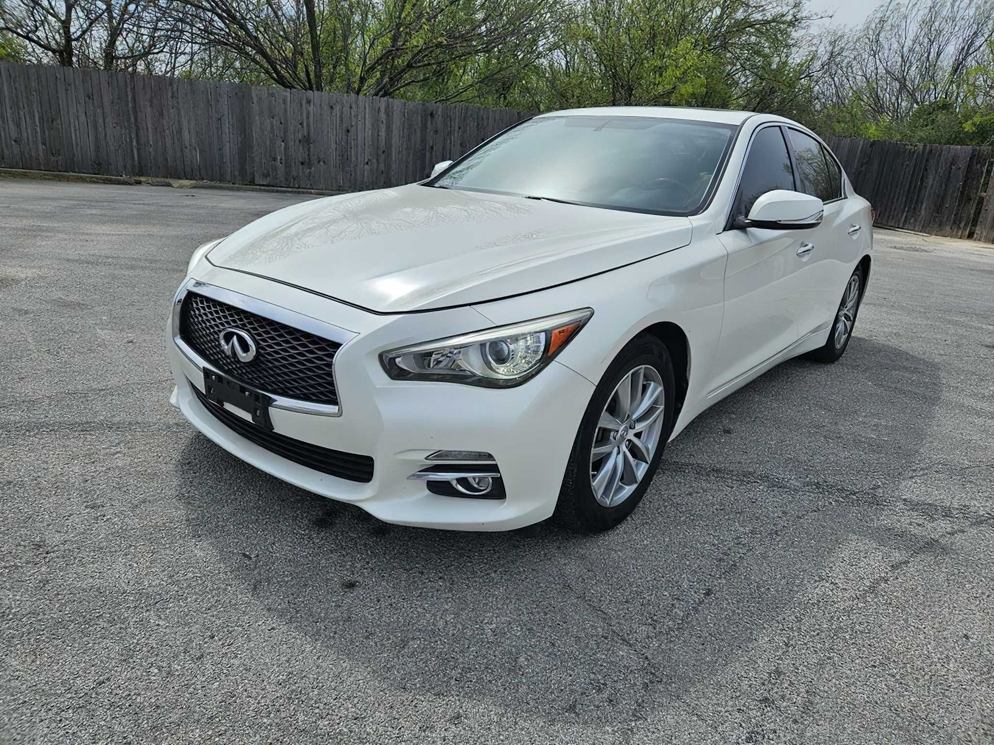 Infiniti Q50 2016