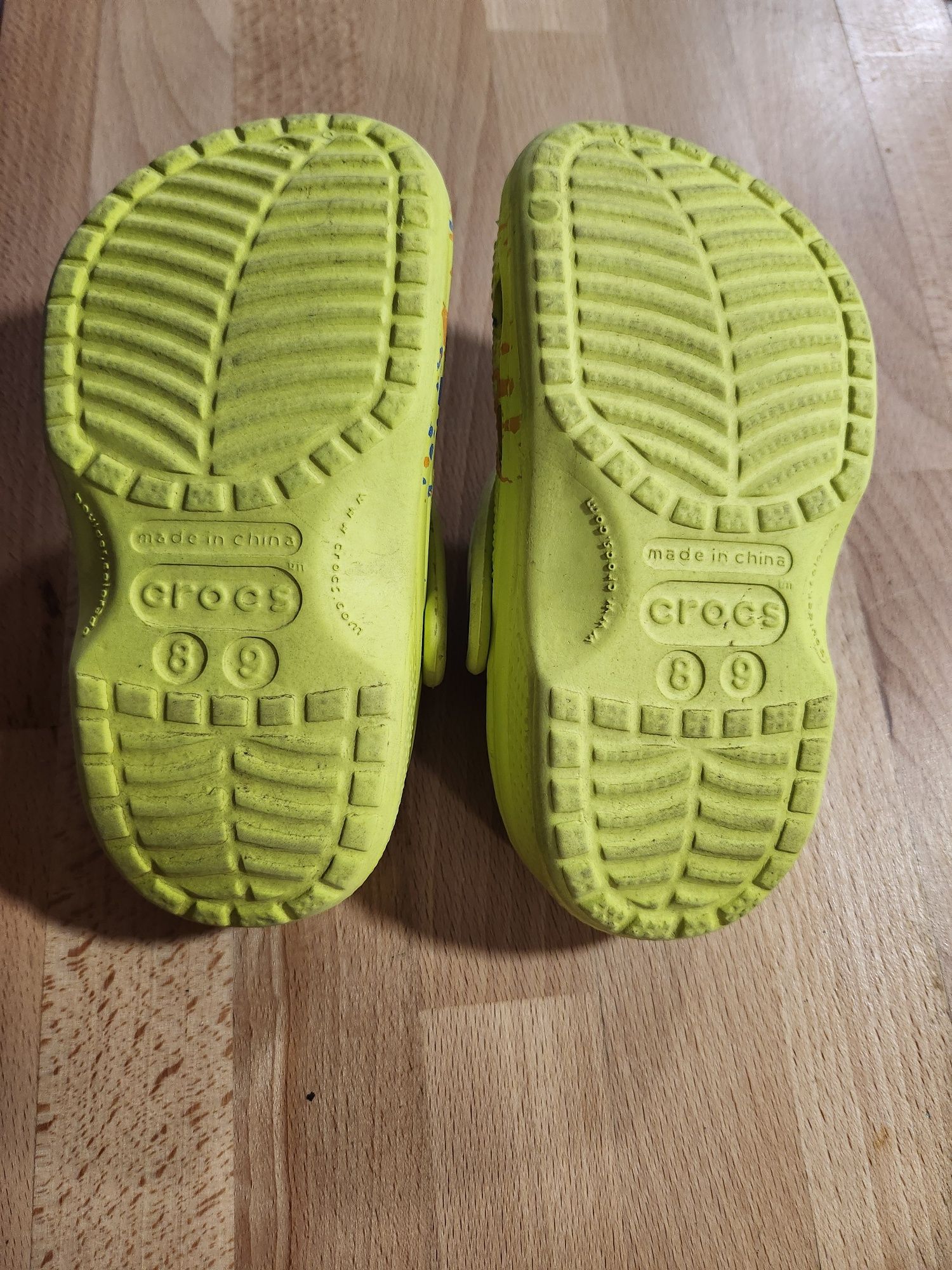 Crocs Originais verde com efeito tinha