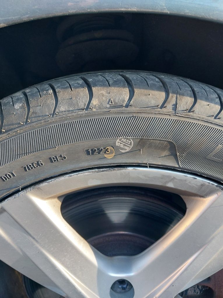 Alufelgi 17 kola 5x112 Audi VW opony