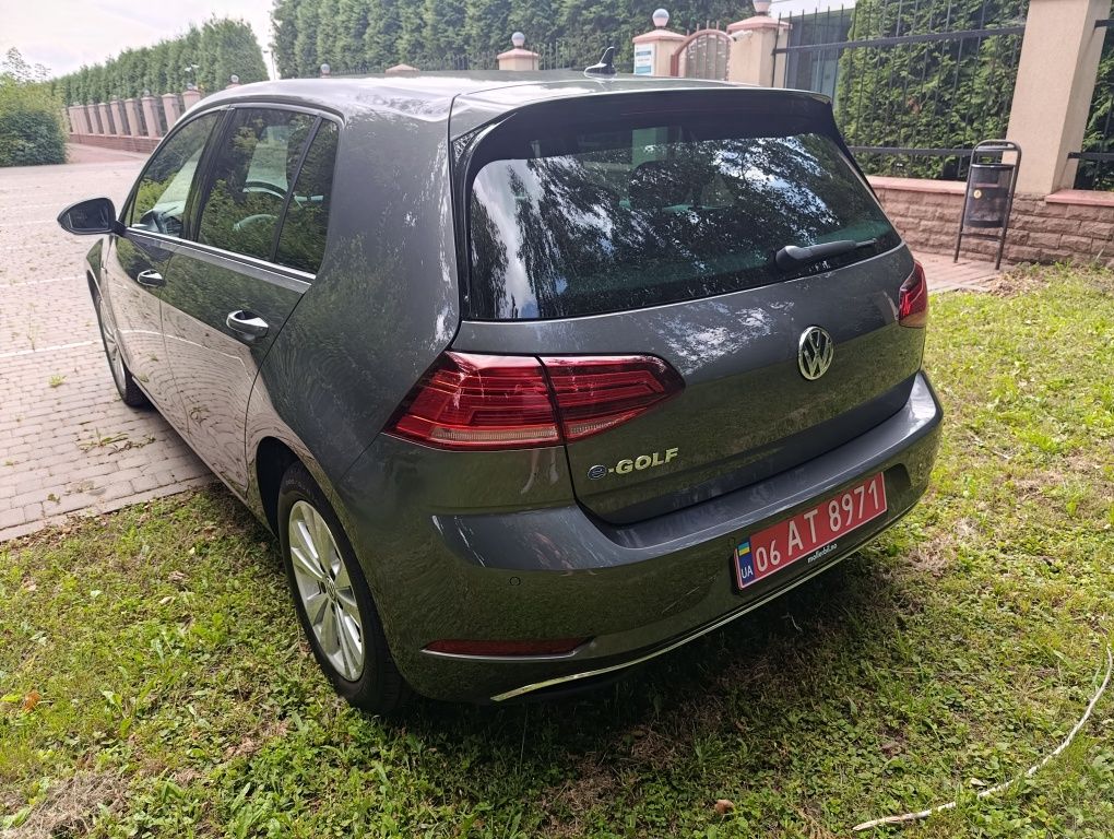 Продам Volkswagen e-golf