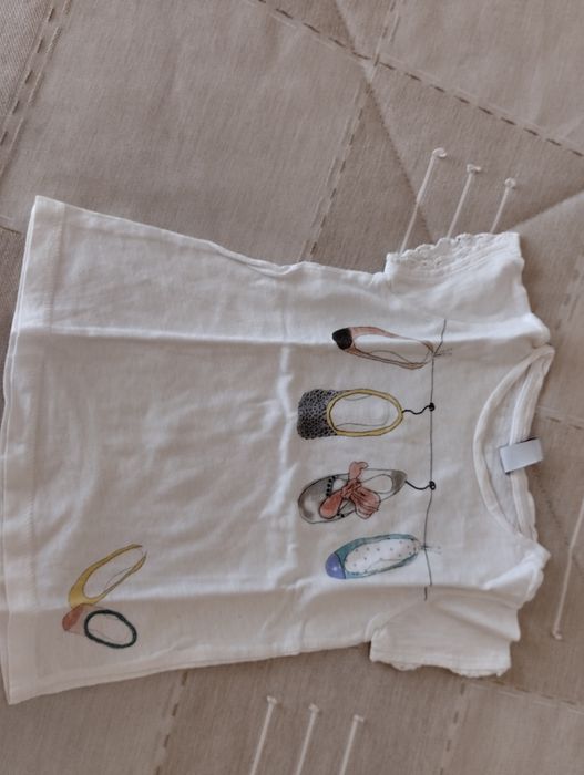 Conjunto de 5 ticharts e calções de malha 2/3 anos