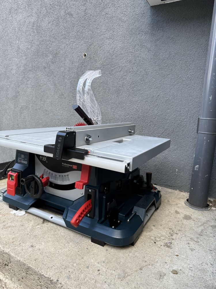 Пила циркулярная Bosch Professional GTS 635-216 циркулярка торцовка