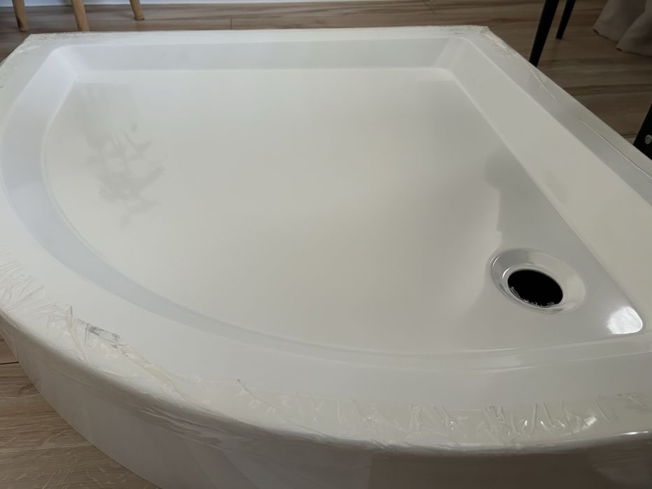 Brodzik półokragly 80x80 wysokosc 16