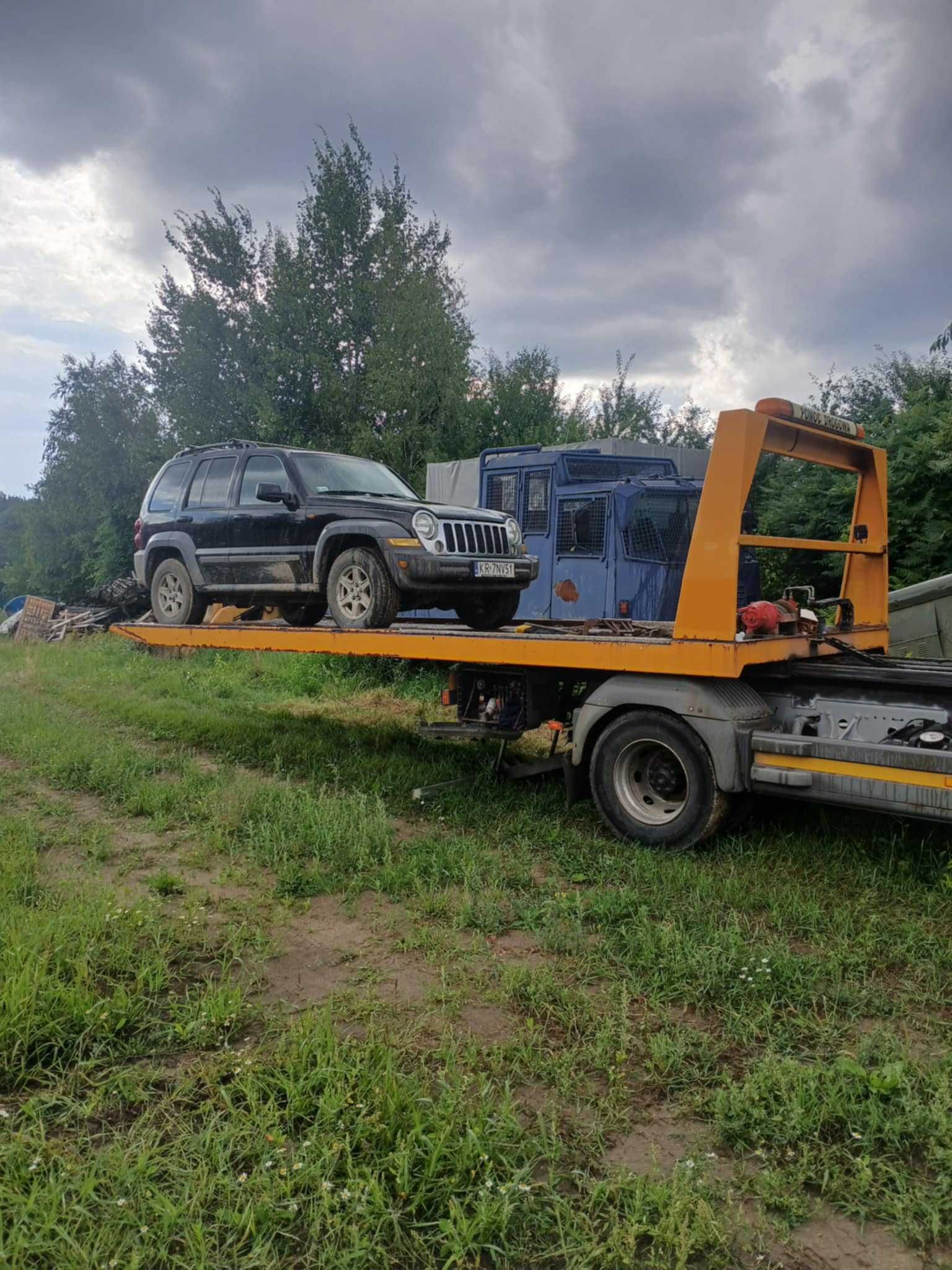 Sprzedam Mercedes Atego najazd hydrauliczny pomoc drogowa