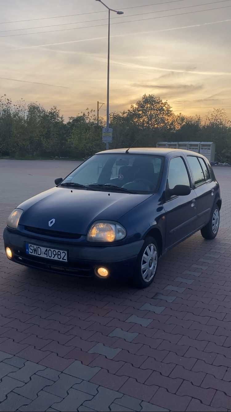 Sprzedam  czyste Renault Clio 1.2 Świeży przegląd