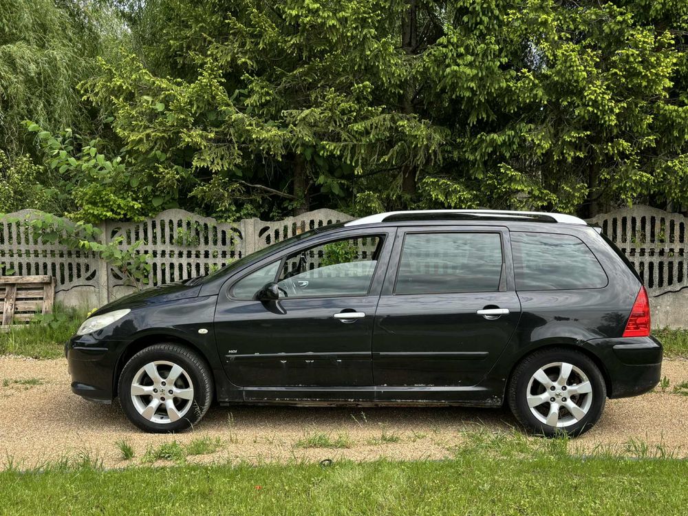 Samochod osobowy peugeot