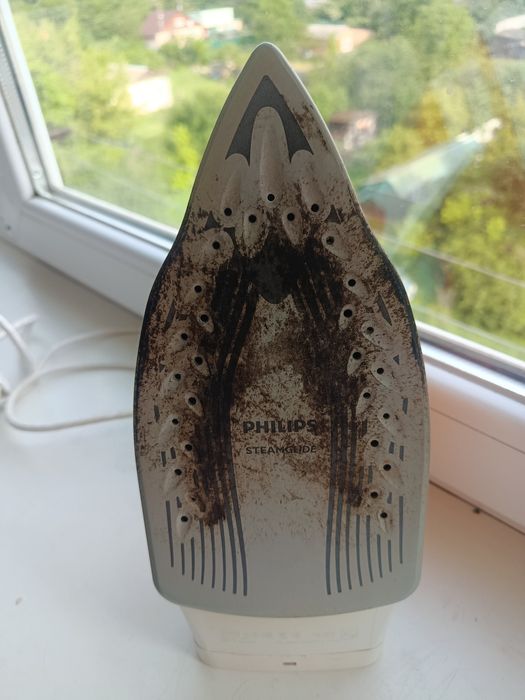 Праска Philips в робочому стані