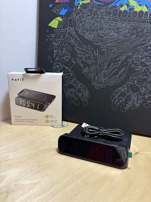 Бездротова зарядка/беспроводная зарядка з годинником та будильн