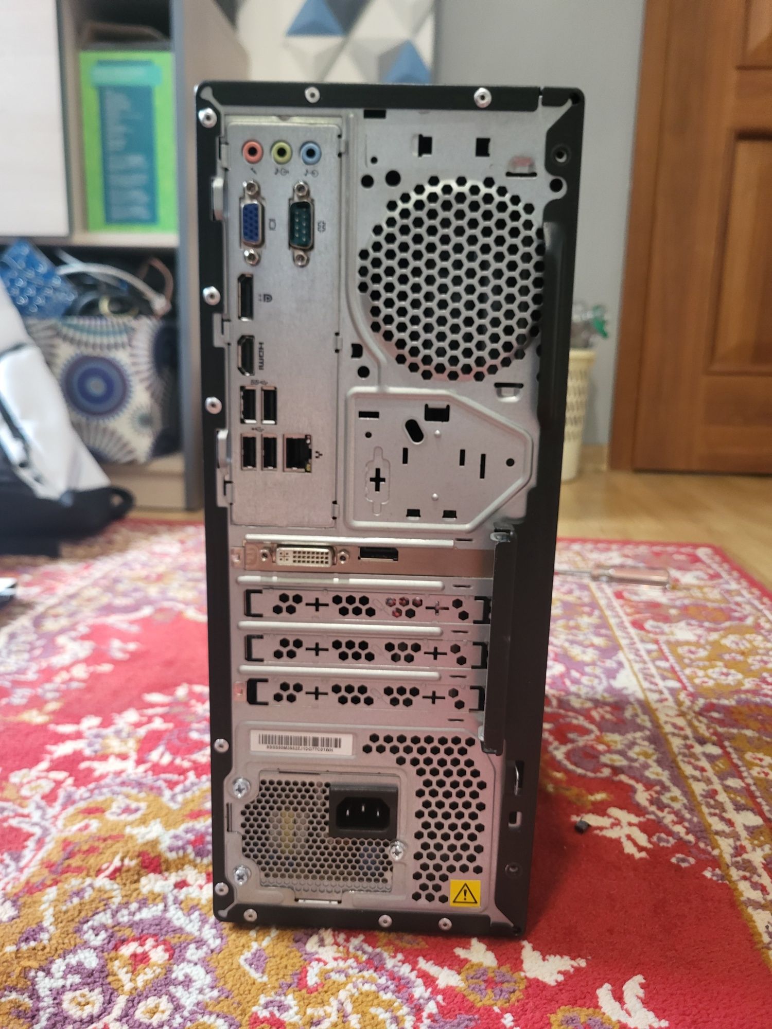 Komputer Lenovo V520 | I5 7400 | 16gb DDR 4 | 500gb