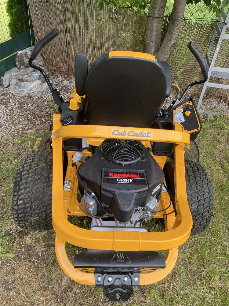 Kosiarka traktorek Cub Cadet XZ5 wynajem, uslugi, koszenie