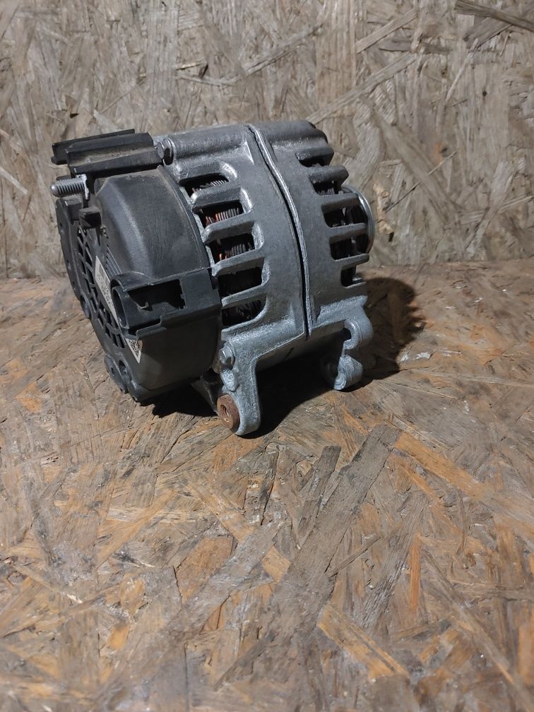 AUDI A4 A5 A6 2.0 TDI Alternator 04L903017A