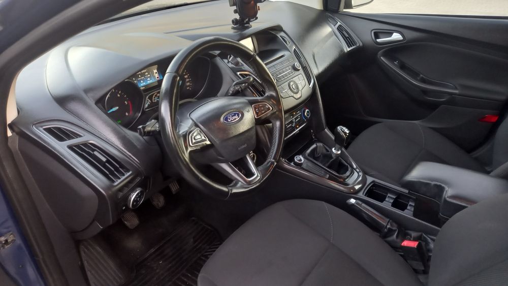 Focus  Rok 2017  Salon Polska FAK.  VAT  stan B.DOBRY   Zamiana