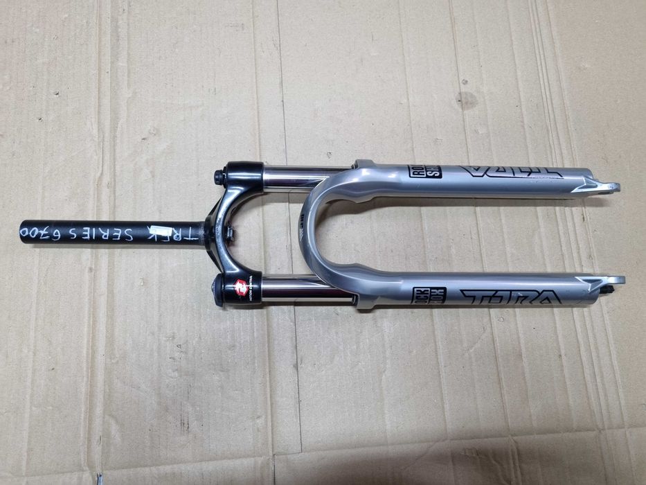 Amortyzator Rock Shox Tora 318 RS 900, pod 26