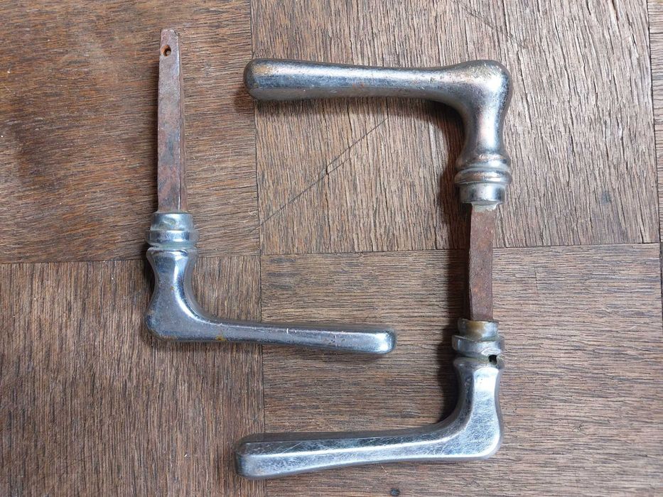 Stare mosiężne klamki