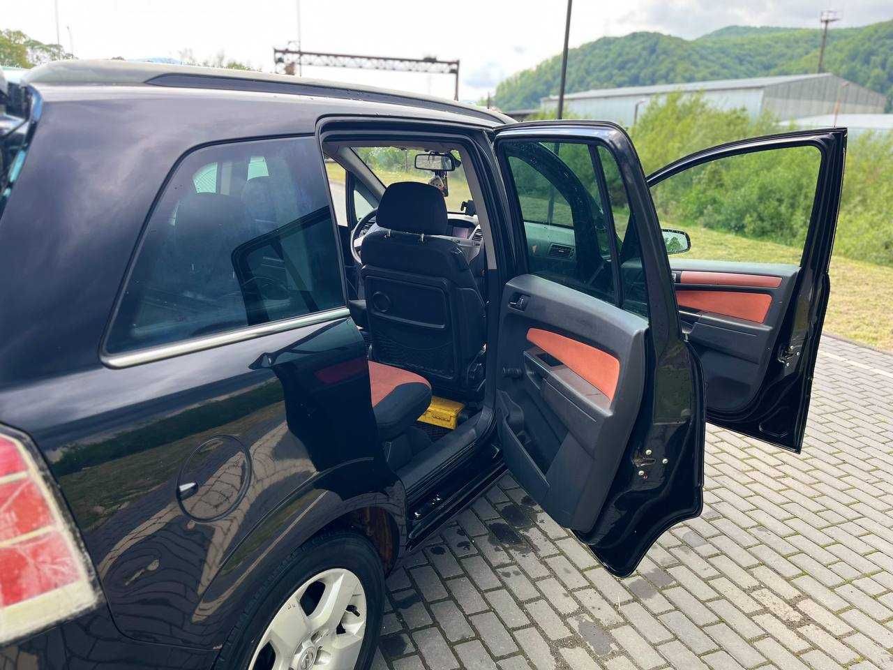 Продам автомобіль Opel Zafira B 2005 р, 1.8 Газ/Бензин