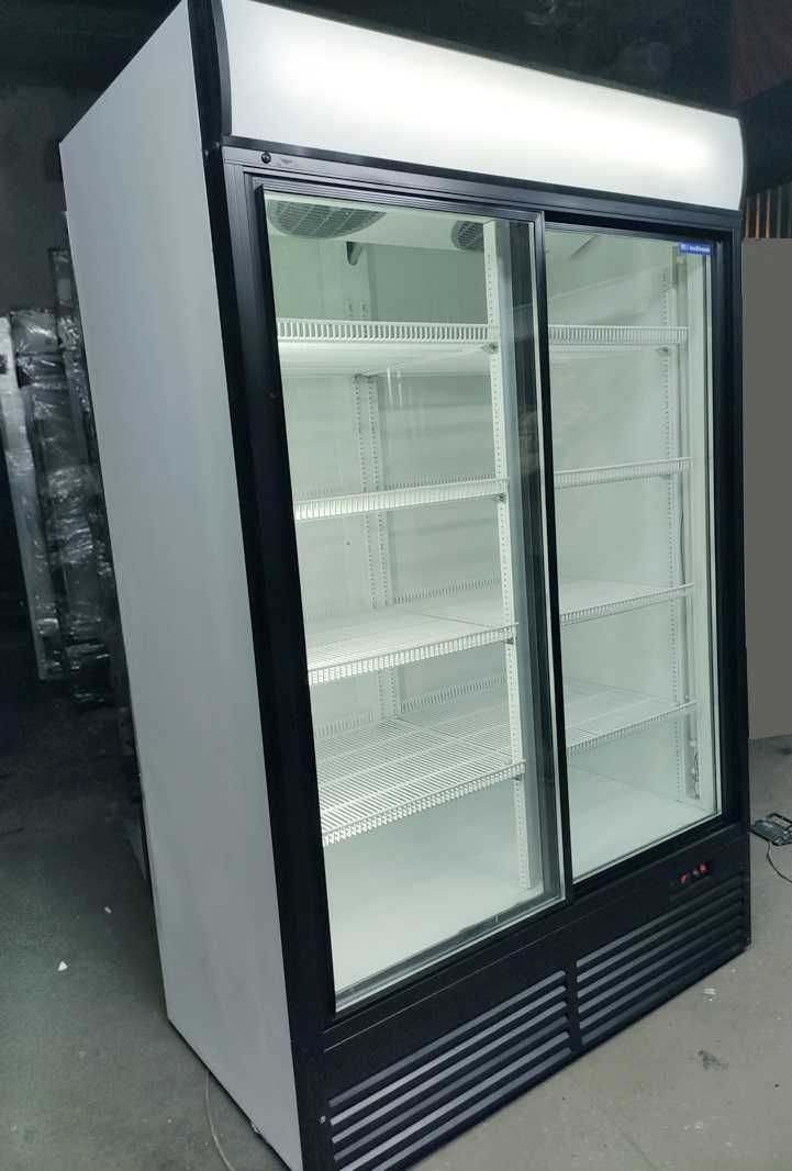 Хороший витринный холодильный шкаф купе. 1350 литров