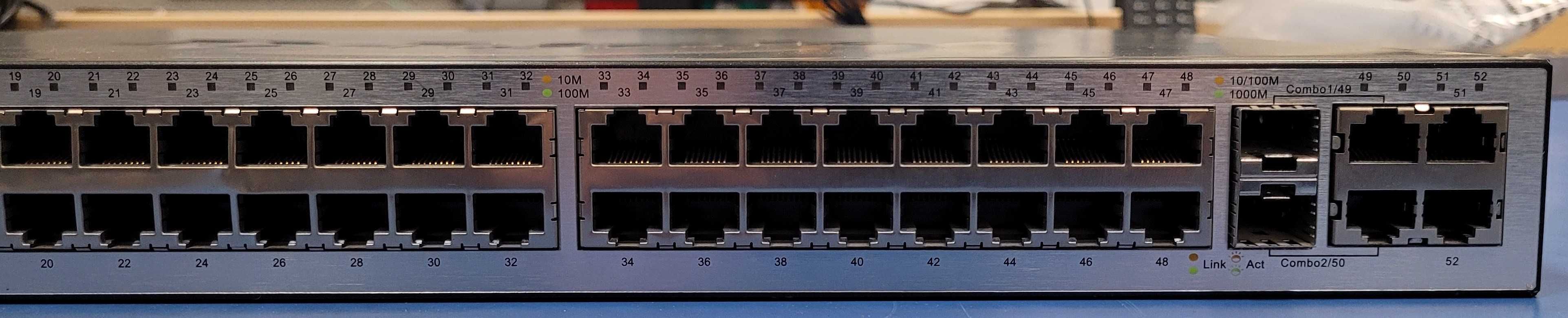 D-Link 52p DES-3052P (48x10/100Mbit 2x1Gbit 2xSFP) switch - sprawny