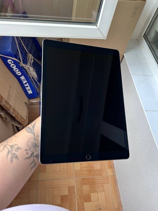 Планшет Apple iPad Pro (2. Gen) 12.9 512GB Wi-Fi Space Grau