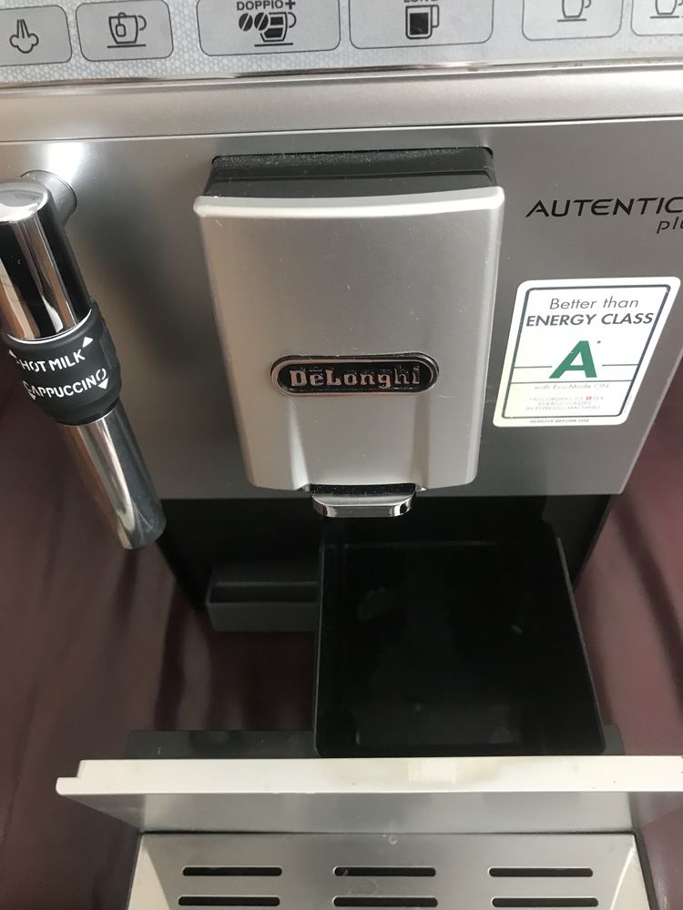 Кофемашина кавоварка Delonghi Autentica plus