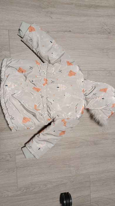 Осіння куртка на дівчинку 80 розмір