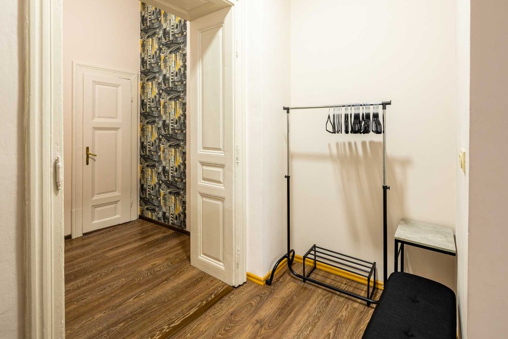 Оренда житла подобова центр університет Франка вул. Листопадового Чину