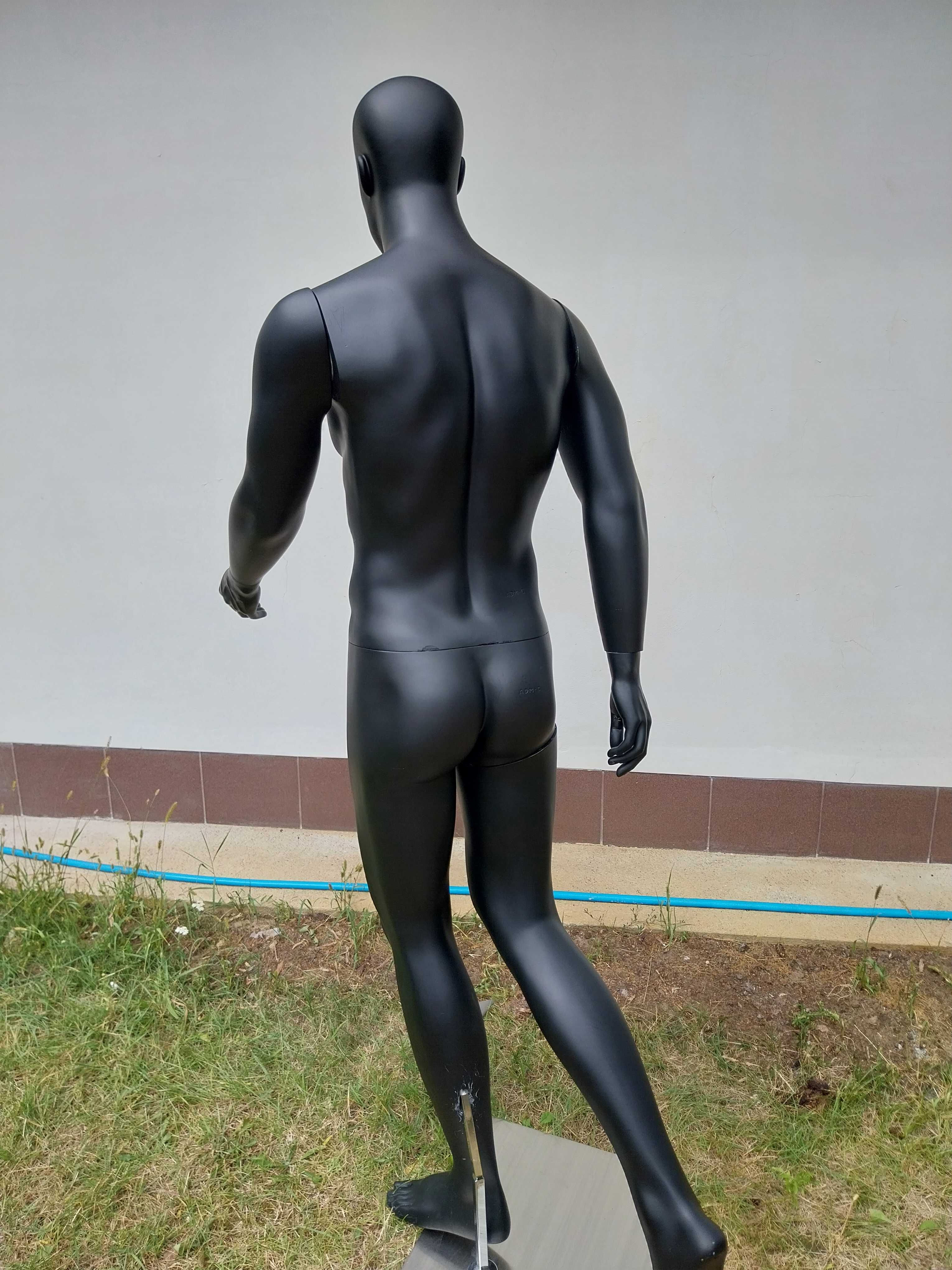 Manekin pełnopostaciowy 190 cm czarny mat