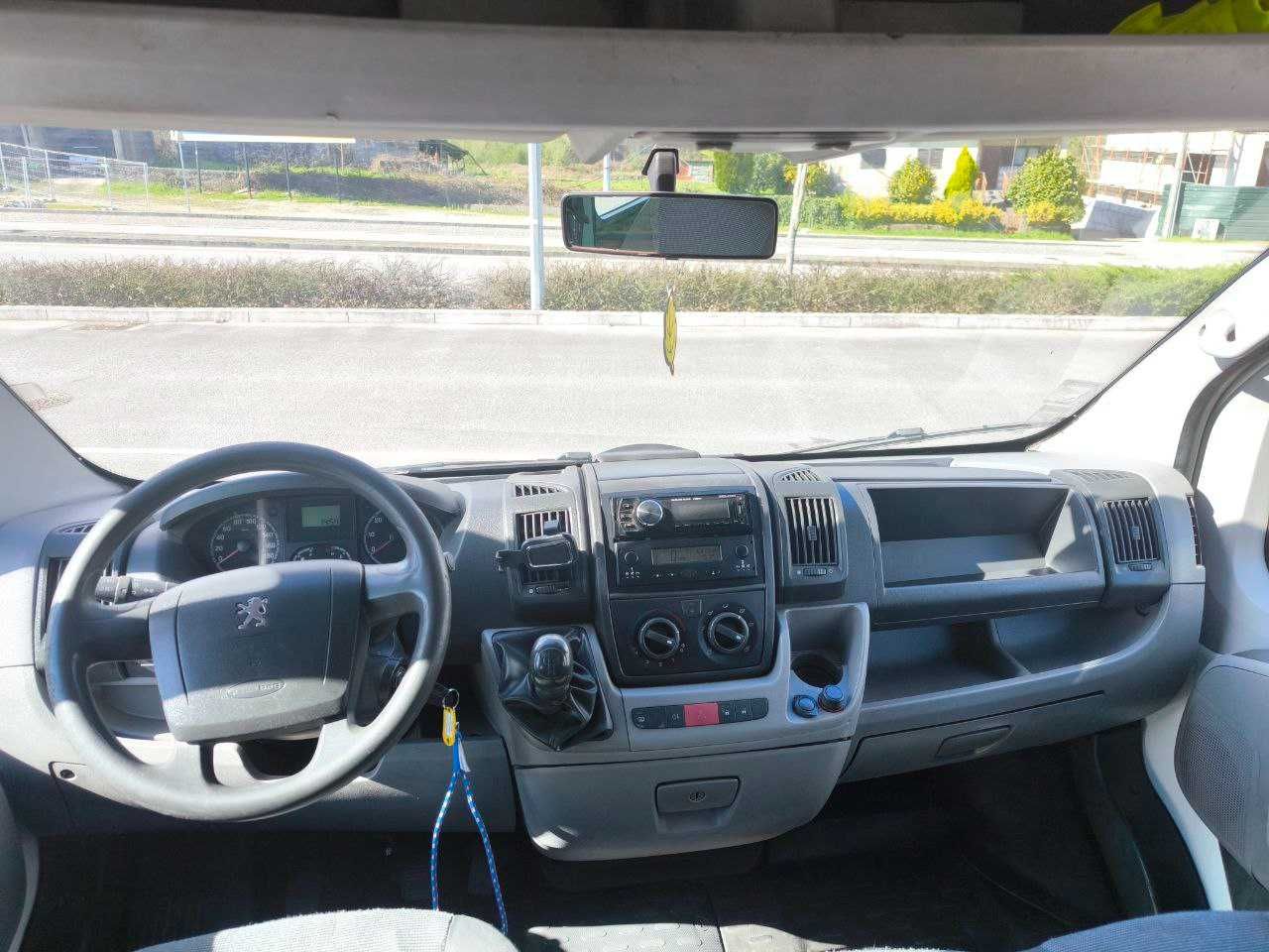 Peugeot Boxer Minibus