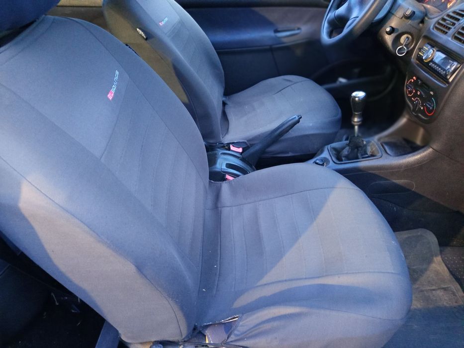 Peguoet 206 do ano 2001