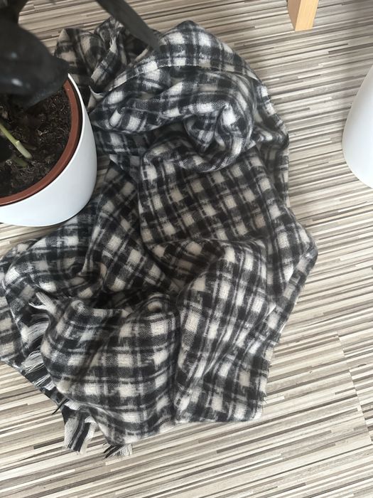 Szalik damski ,biało czarny