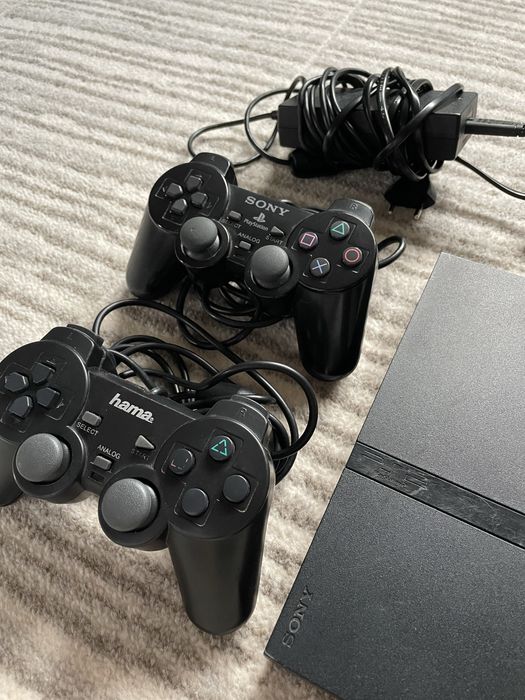 PS2 Playstation 2 slimline + 2 pady + kable + gry