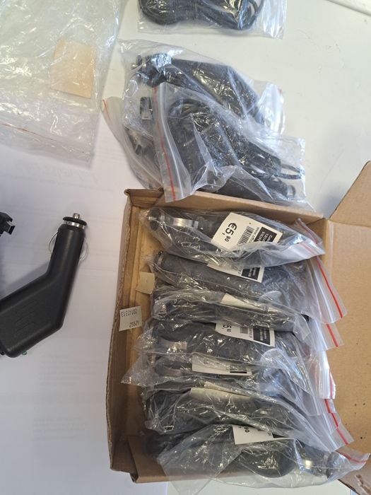 Lote de 12 carregadores isqueiro mini-usb