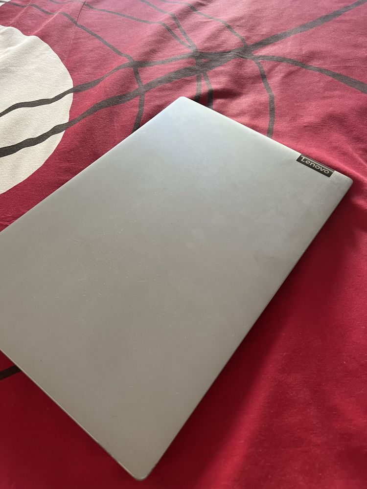 computador portátil lenovo IdeaPad S145-15API