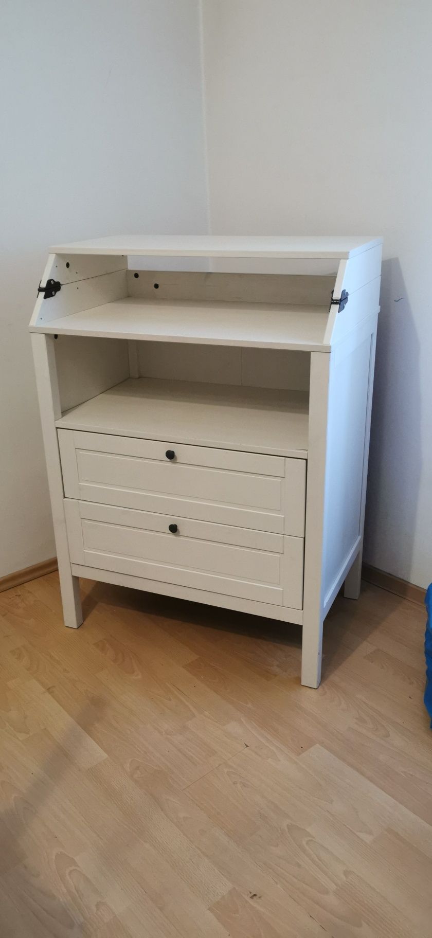 Ikea SUNDVIK biała komoda z przewijakiem 
Komoda z przewijakiem, biały