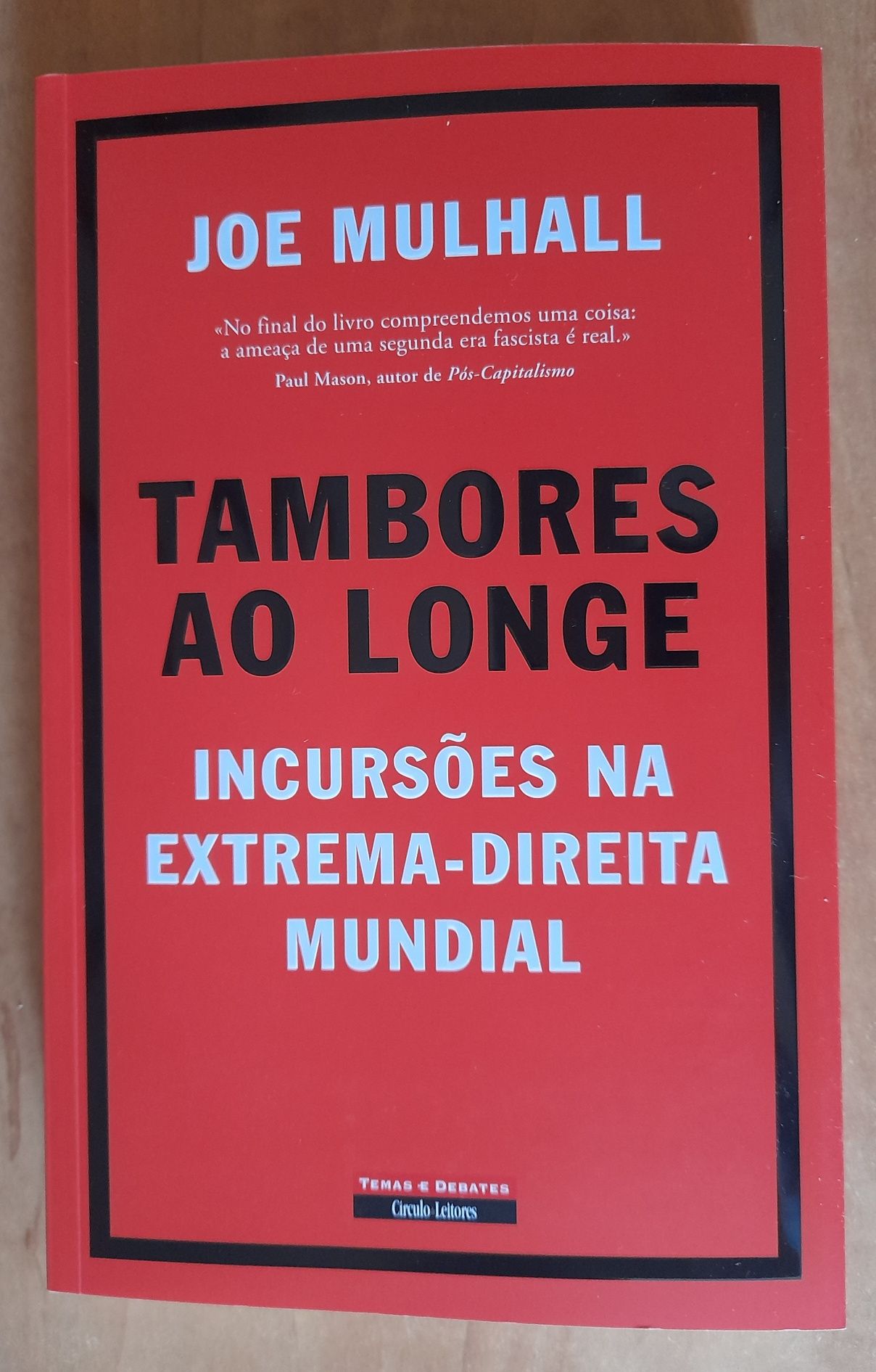 Tambores ao Longe