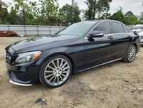 Mercedes-Benz Klasa C W205 z USA | Aukcja | Jeżdżący | Lekka szkoda