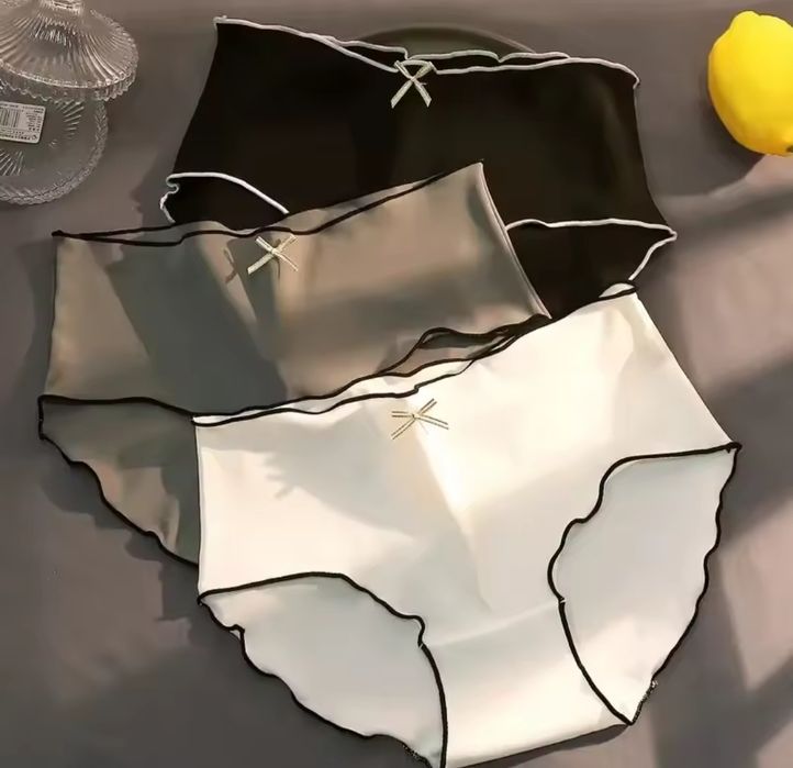 Набір бавовняних жіночих трусиків