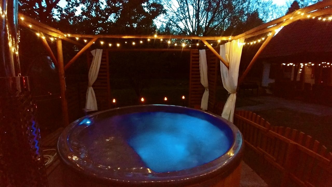 Ranczo w Lesie - Domki z jacuzzi,, odludzie.