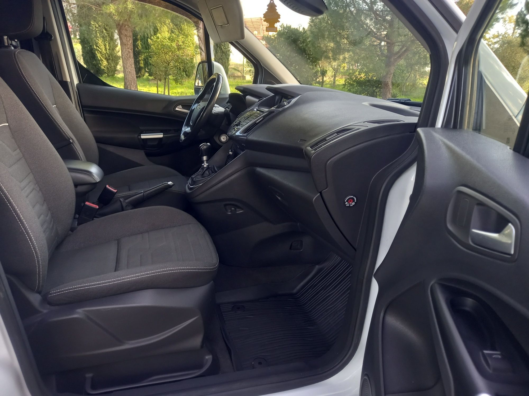 Ford Ford tourneo connect | 7 lugares | 1.5cc | 120 cv | caixa 6 Vel